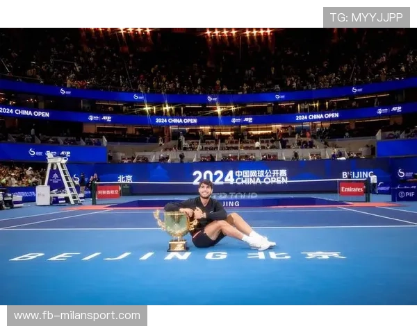 冠军奖杯巡回展,引发城市狂欢 冠军奖杯巡回展,引发城市狂欢